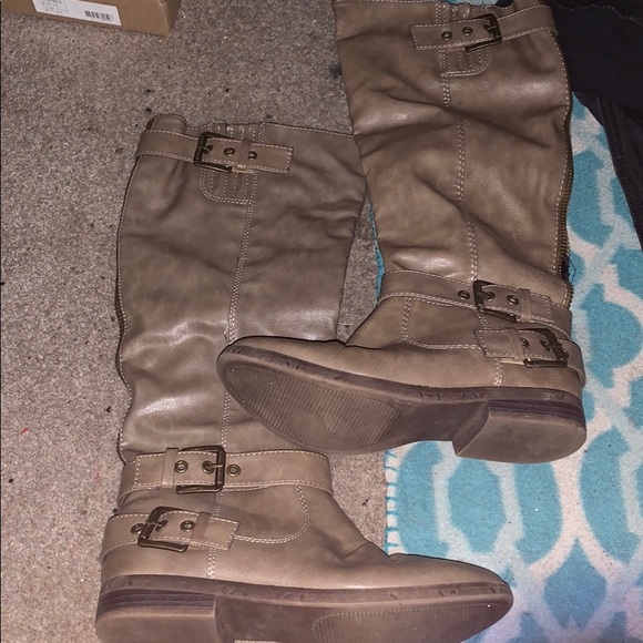 Boots - Picture 6 of 6